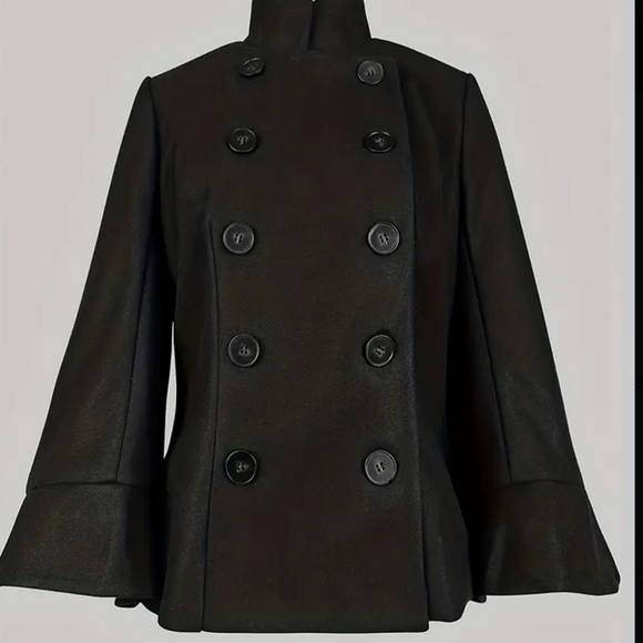 Elegant Black Double-Breasted Cape Coat - Picture 4 of 4